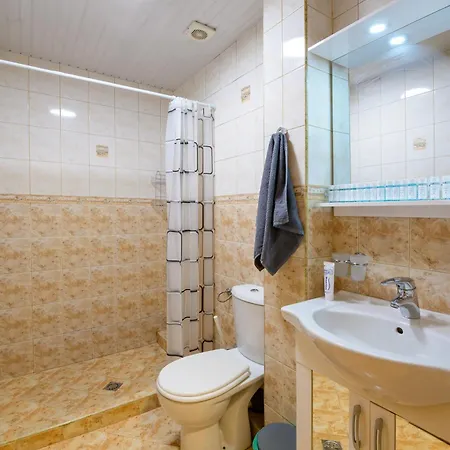 2 Deluxe Apartments, Center Free Parking, 4 Bdr 아파트 *