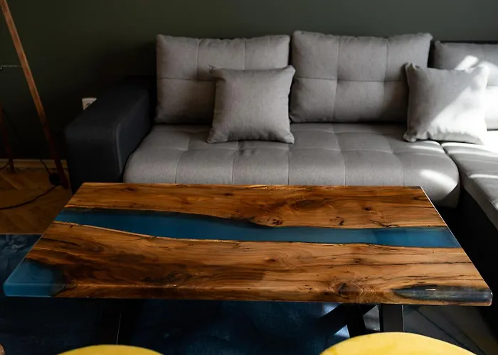 2 Deluxe Apartments, Center Free Parking, 4 Bdr