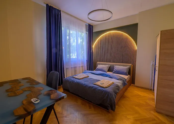 2 Deluxe Apartments, Center Free Parking, 4 Bdr アパート