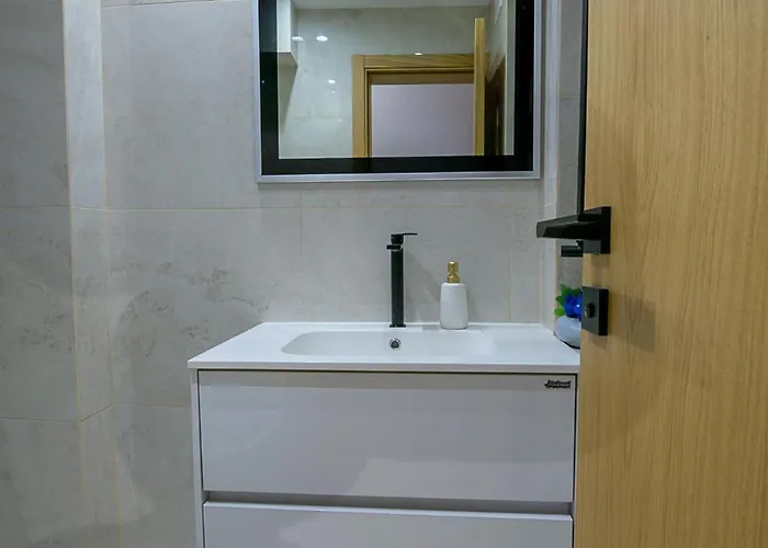 2 Deluxe Apartments, Center Free Parking, 4 Bdr アパート