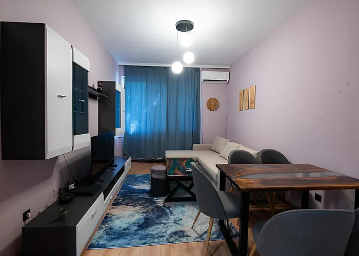 2 Deluxe Apartments, Center Free Parking, 4 Bdr ソフィア