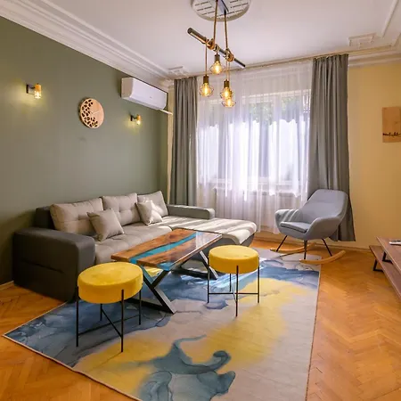 2 Deluxe Apartments, Center Free Parking, 4 Bdr Sofya