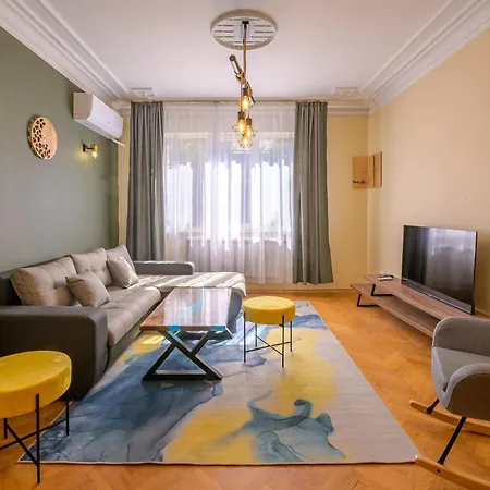 2 Deluxe Apartments, Center Free Parking, 4 Bdr Sofya