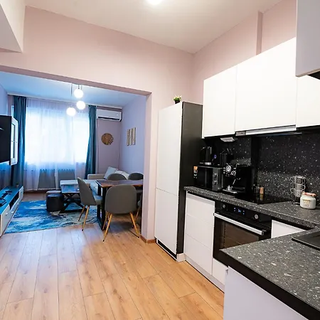 2 Deluxe Apartments, Center Free Parking, 4 Bdr Sofya